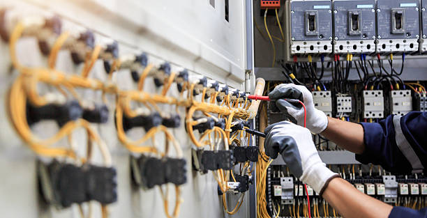 Professional Electrician technician working in Lackawanna, NY